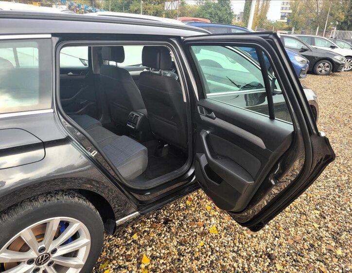 Volkswagen Passat Kombi 1,4 l 160 kw