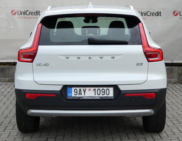 Volvo XC40 4