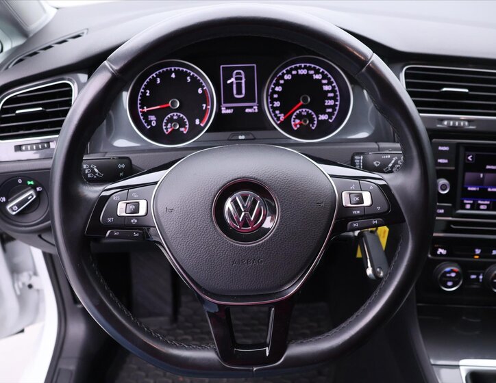 Volkswagen Golf Kombi 999,0 85 kw