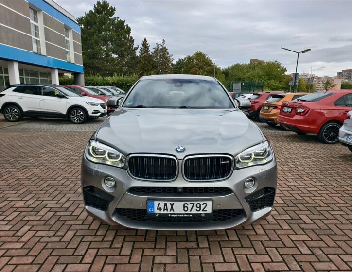 BMW X6 SUV 4,4 l 423 kw