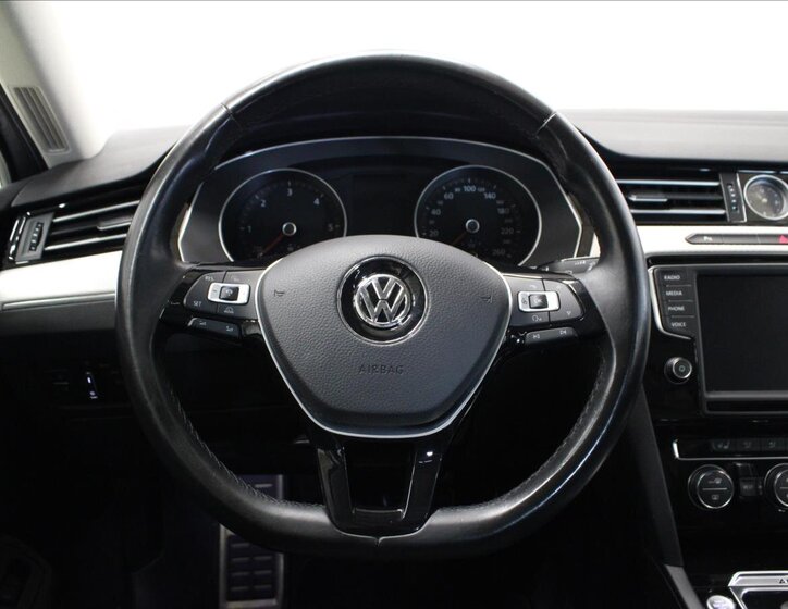 Volkswagen Passat Kombi 2,0 l 140 kw