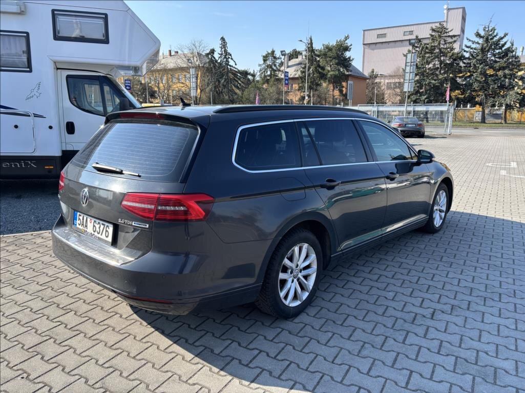 Volkswagen Passat Kombi 2,0 l 110 kw