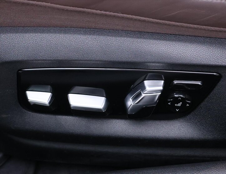 BMW Řada 5 Kombi 3,0 l 250 kw