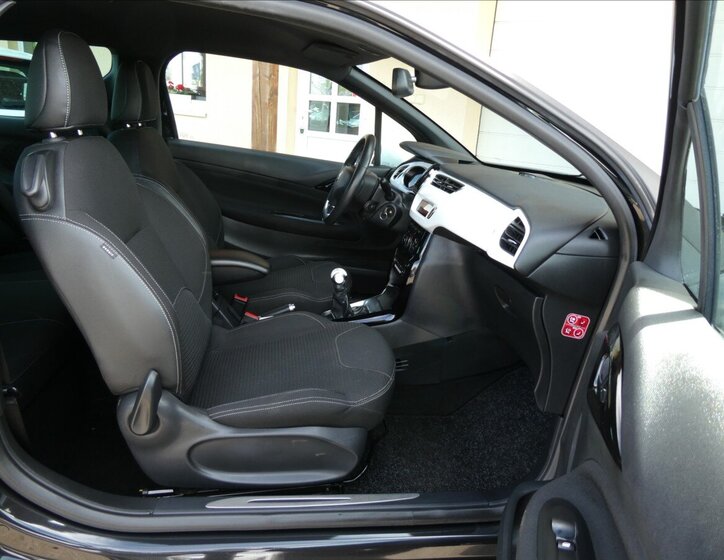 Citroën DS3 Hatchback 1,6 l 88 kw