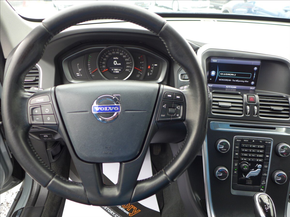 Volvo XC60 SUV 2,4 l 120 kw