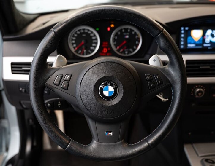 BMW M5 Sedan / Limuzína 5,0 l 373 kw