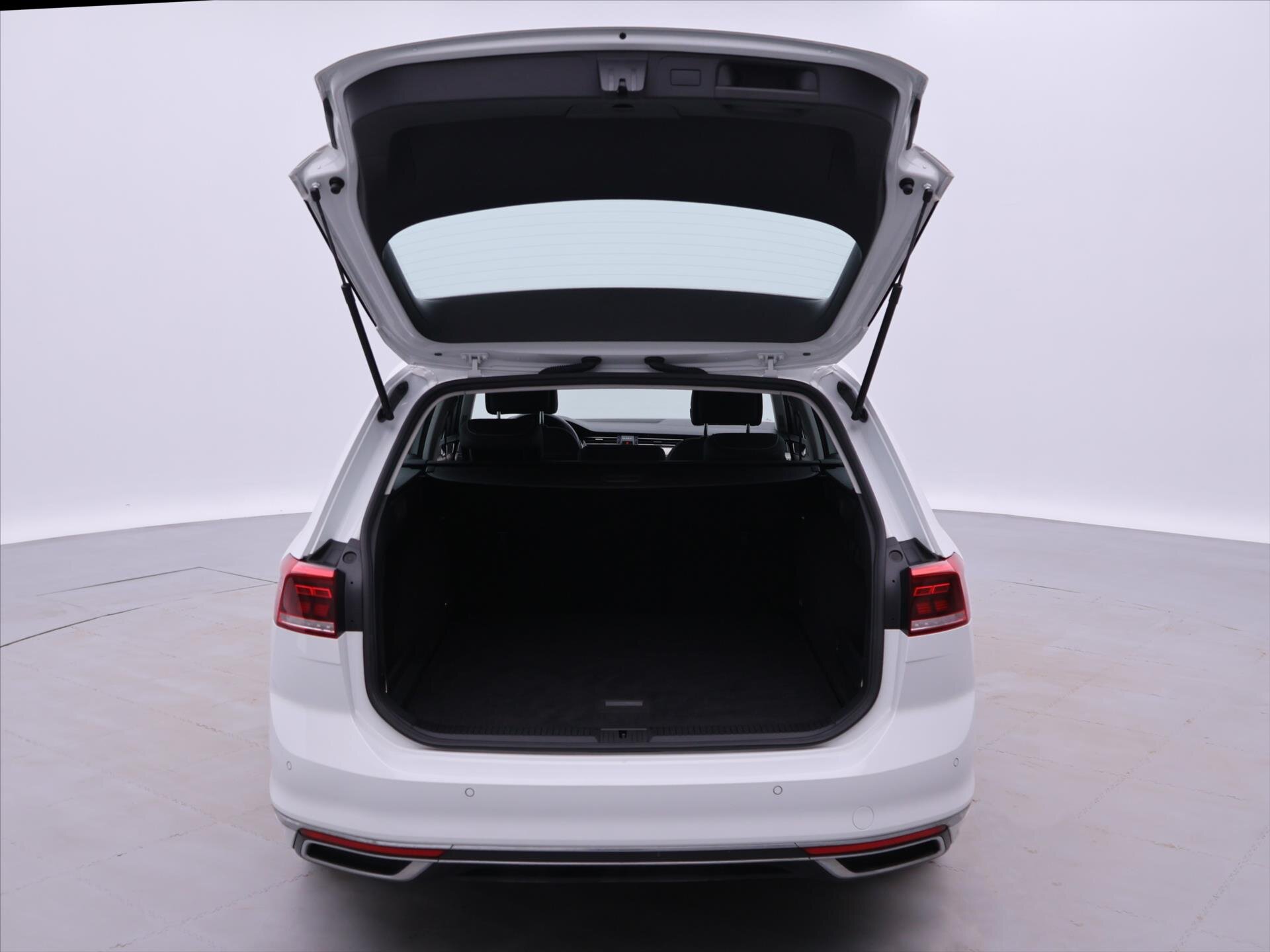 Volkswagen Passat Kombi 2,0 l 206 kw