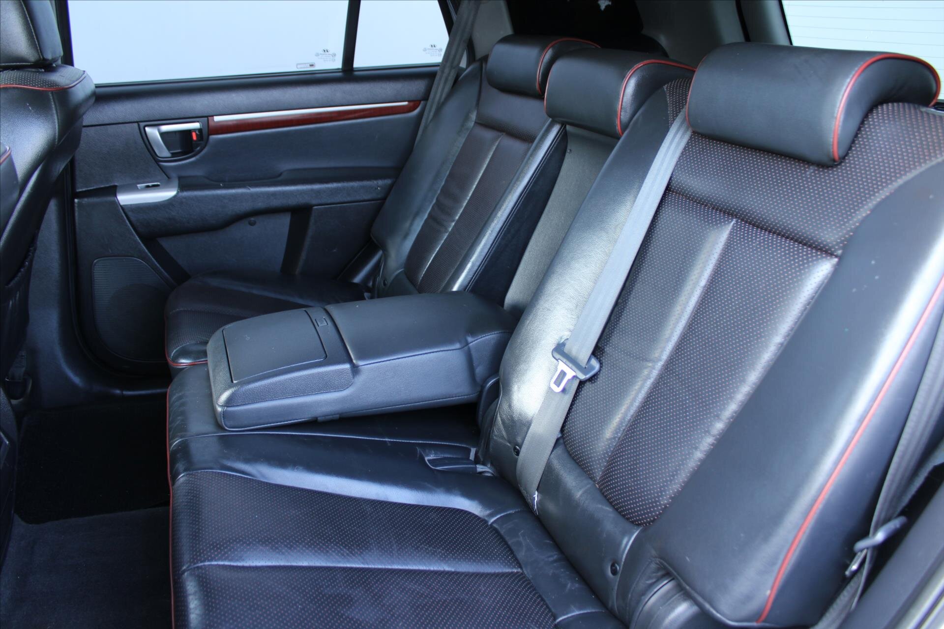 Hyundai Santa Fe SUV / Terénní 2,2 l 114 kw