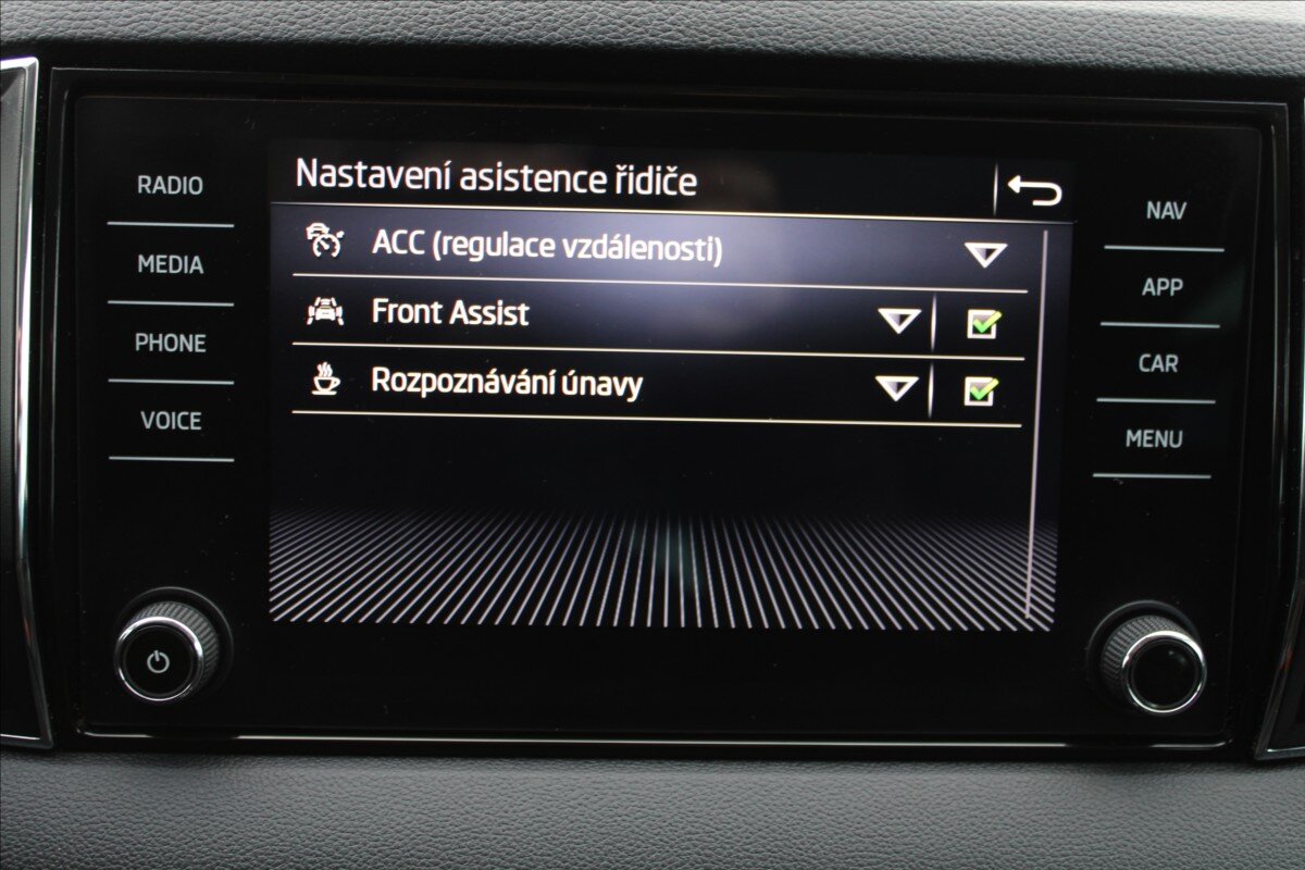 Škoda Karoq SUV 1,5 l 110 kw