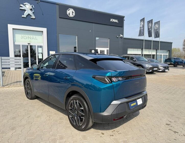 Peugeot 3008 SUV / Terénní 1,2 l 107 kw