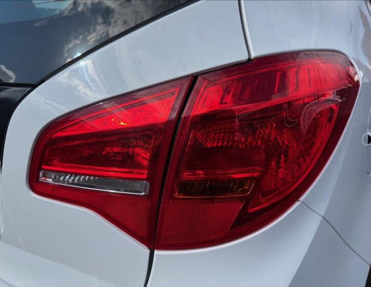 Opel Meriva MPV 1,4 l 74 kw