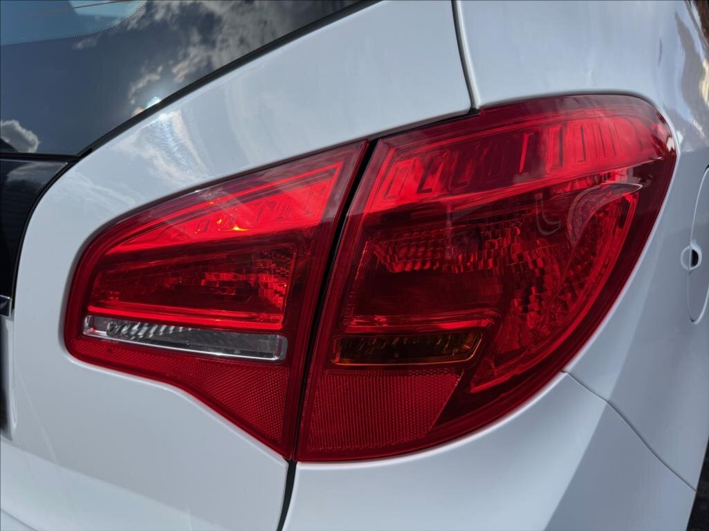 Opel Meriva MPV 1,4 l 74 kw