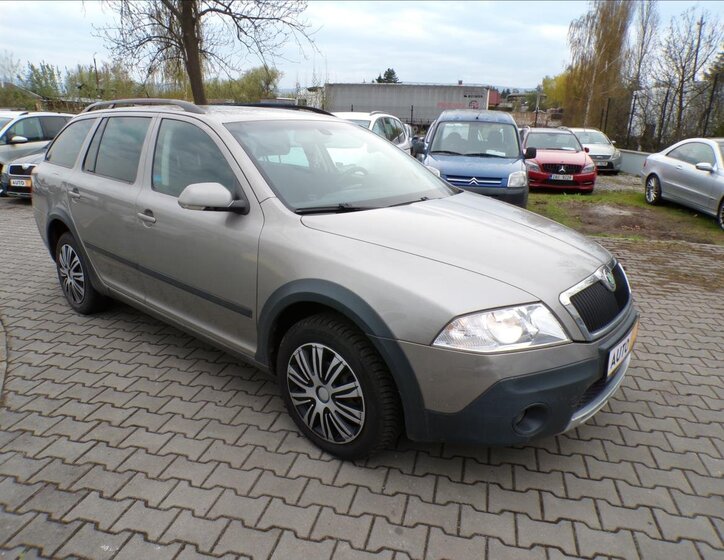 Škoda Octavia Kombi 2,0 l 103 kw