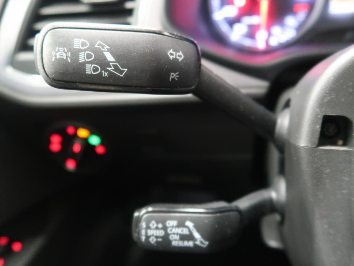 Seat Leon Hatchback 1,4 l 92 kw