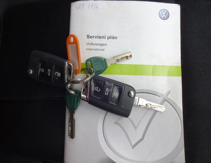 Volkswagen Golf Kombi 1,6 l 77 kw