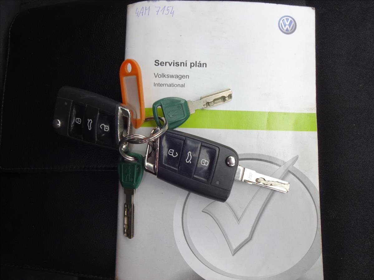 Volkswagen Golf Kombi 1,6 l 77 kw