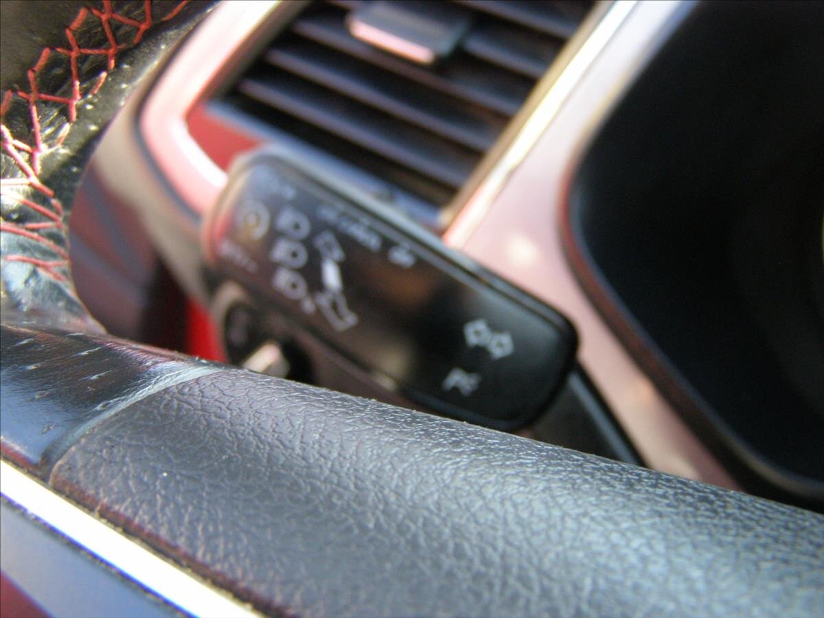 Seat Leon Hatchback 1,4 l 92 kw