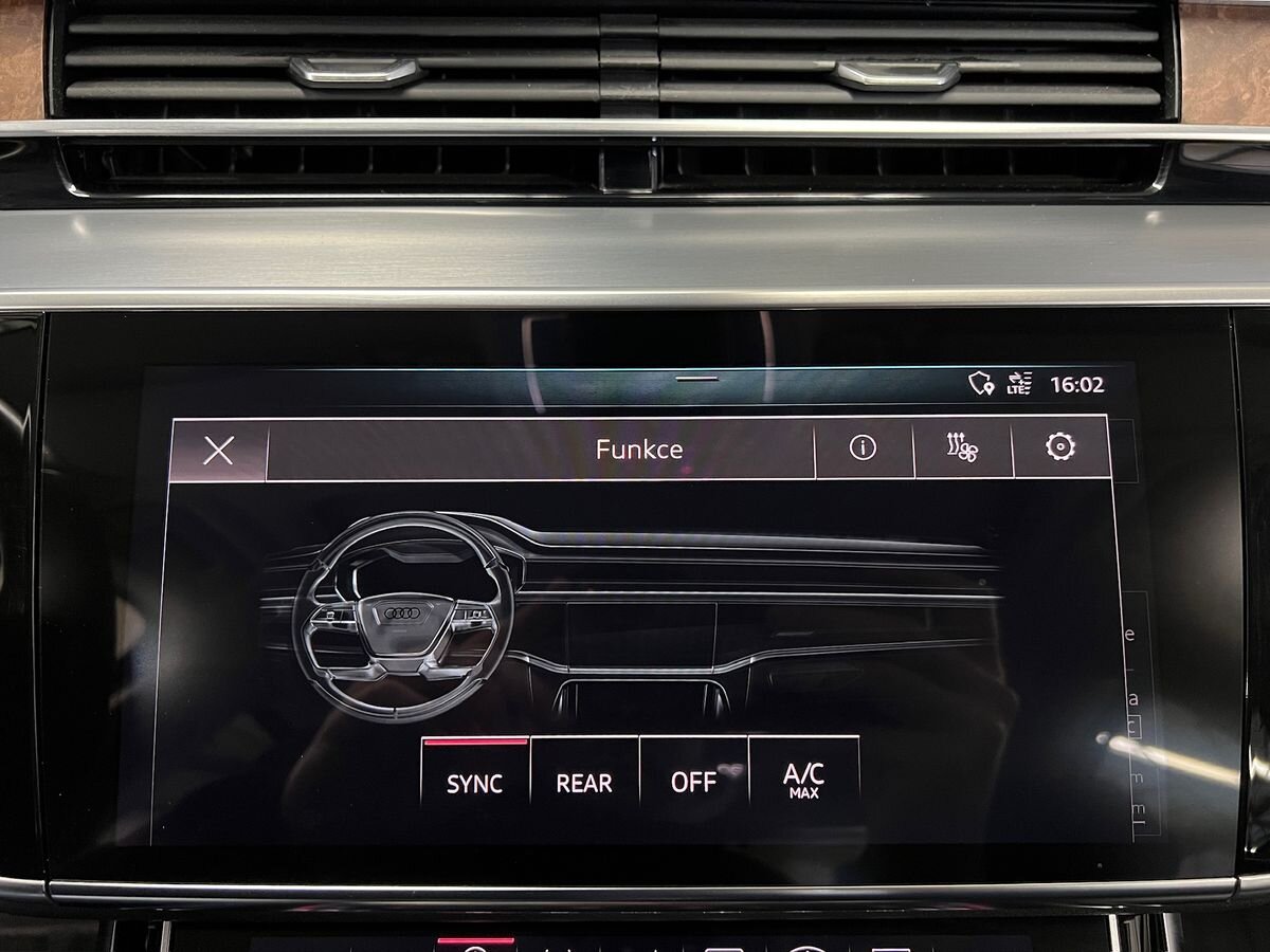 Audi A8 Sedan / Limuzína 3,0 l 210 kw