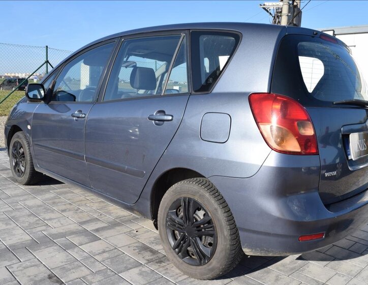 Toyota Corolla Verso Kombi 1,6 l 81 kw