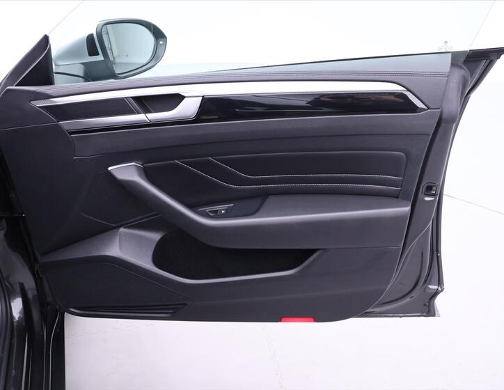 Volkswagen Arteon 13