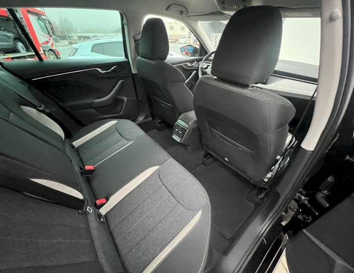 Škoda Scala Hatchback 1,0 l 85 kw