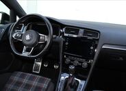 Volkswagen Golf 23