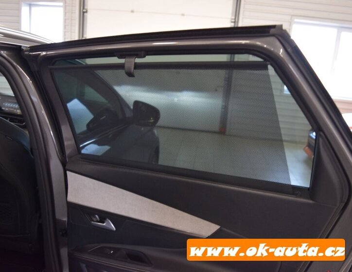 Peugeot 5008 MPV 1,5 l 96 kw