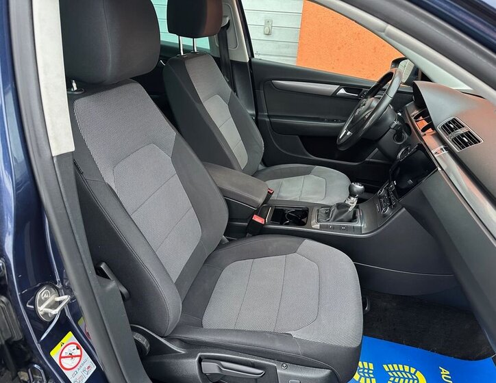 Volkswagen Passat Kombi 1,6 l 77 kw