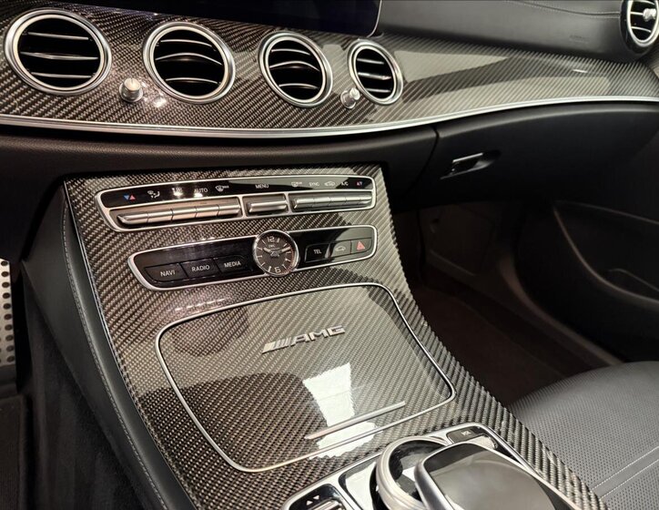 Mercedes-Benz Třídy E 29