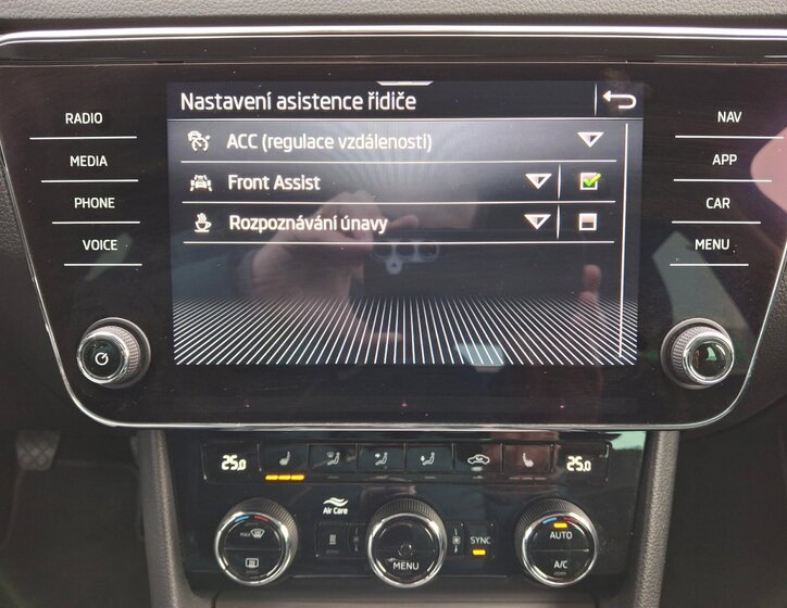 Škoda Superb Liftback 1,5 l 110 kw