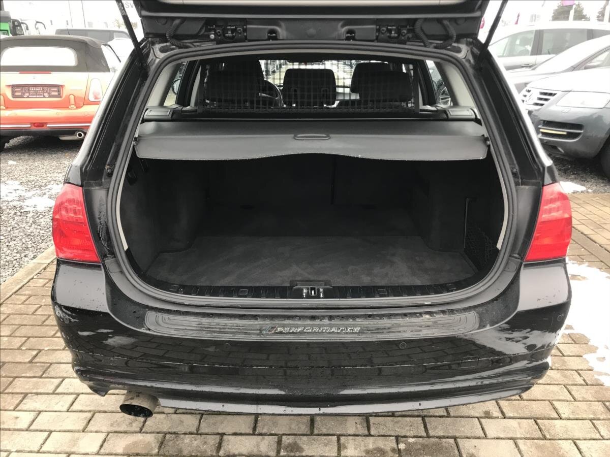 BMW Řada 3 Kombi 2,0 l 105 kw