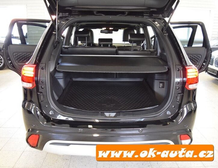 Mitsubishi Outlander SUV 0,0 0