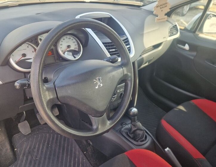 Peugeot 207 Hatchback 1,6 l 80 kw
