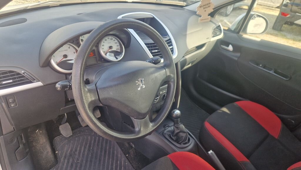 Peugeot 207 Hatchback 1,6 l 80 kw