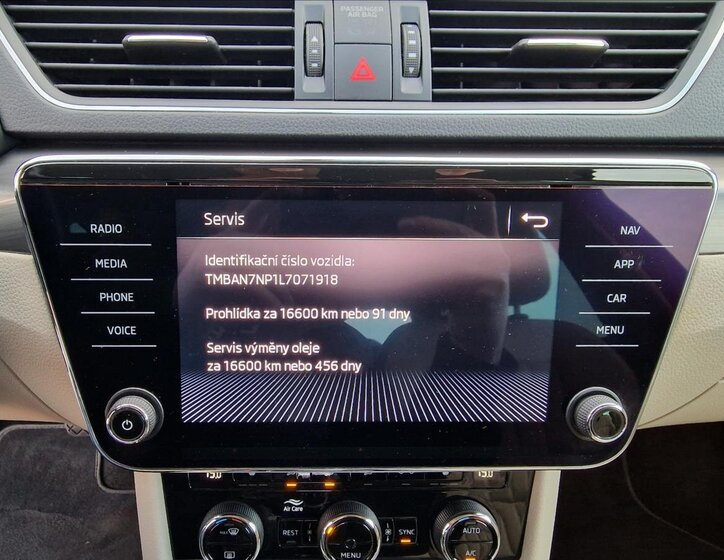 Škoda Superb Liftback 1,5 l 110 kw