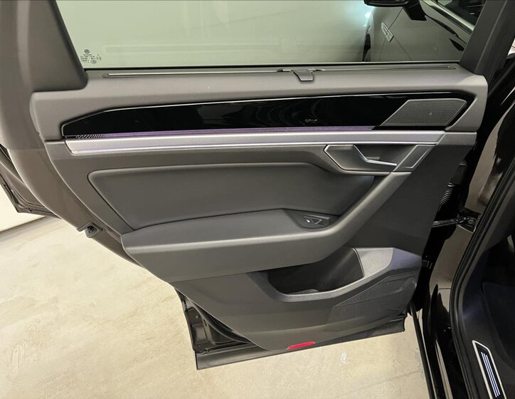 Volkswagen Touareg SUV / Terénní 3,0 l 210 kw