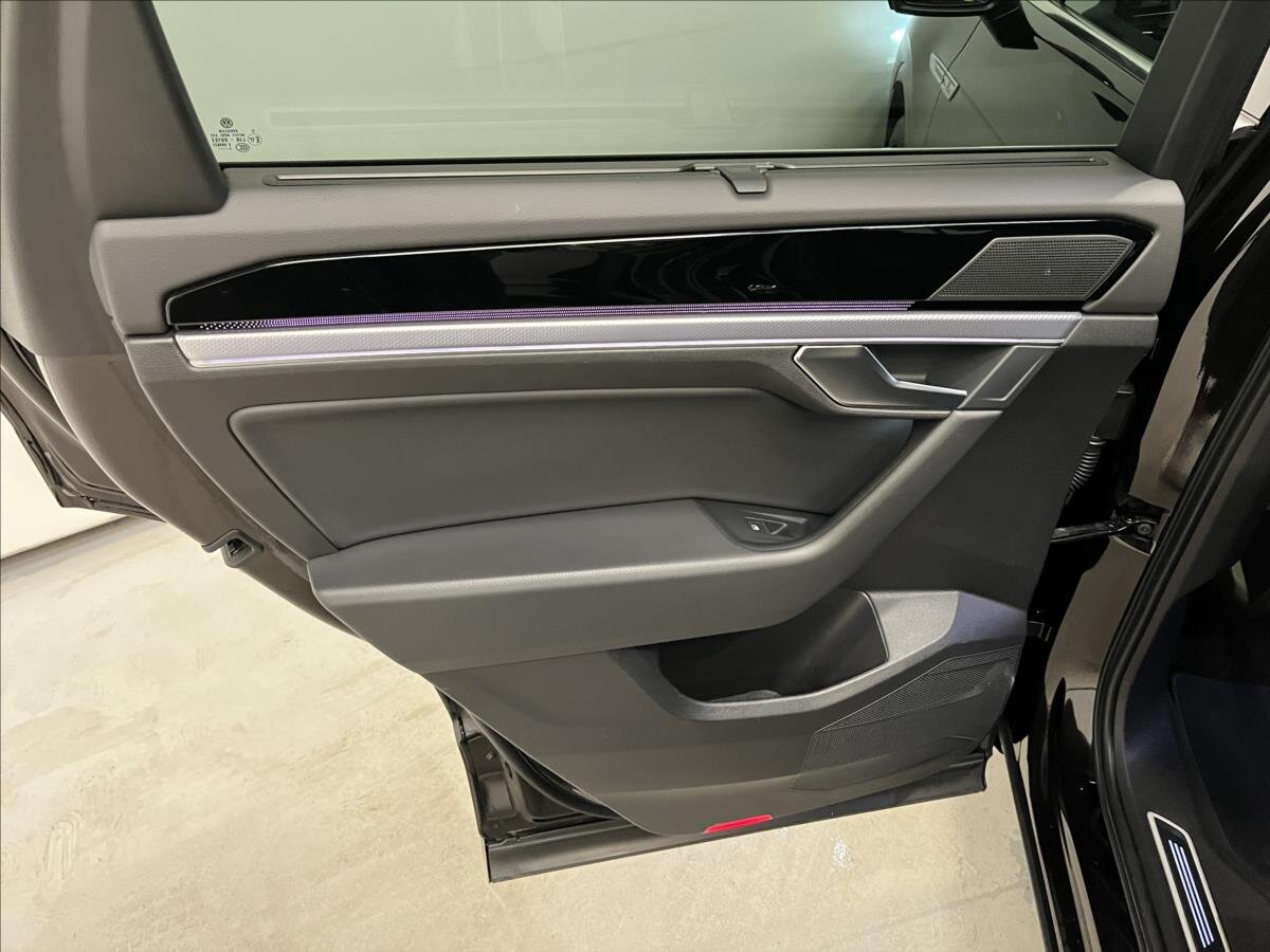 Volkswagen Touareg SUV / Terénní 3,0 l 210 kw