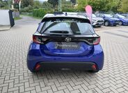 Toyota Yaris 5