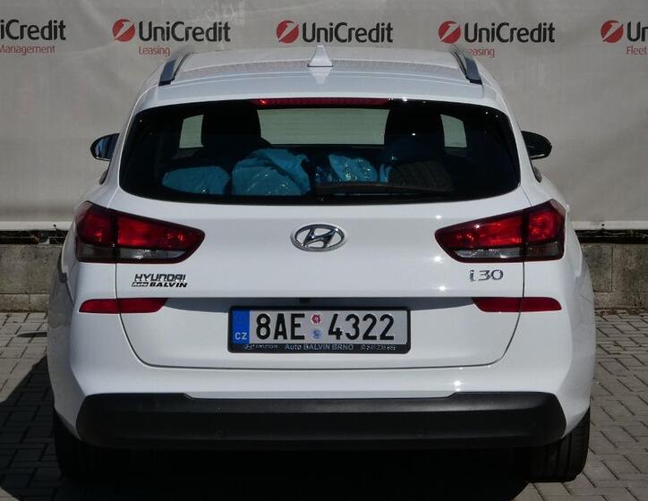 Hyundai i30 4