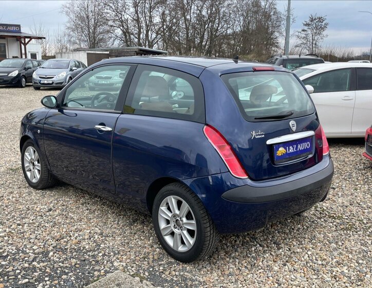 Lancia Y Hatchback 1,2 l 59 kw