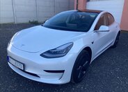 Tesla Model 3 Sedan 0,0 208 kw