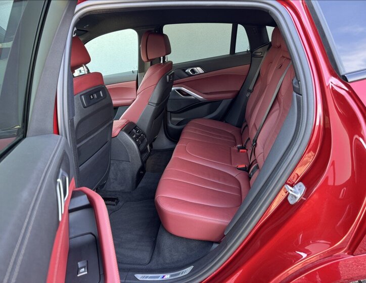 BMW X6 Sedan / Limuzína 3,0 l 210 kw