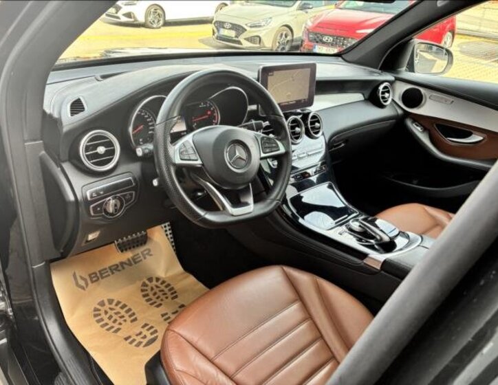 Mercedes-Benz GLC SUV / Terénní 3,0 l 270 kw