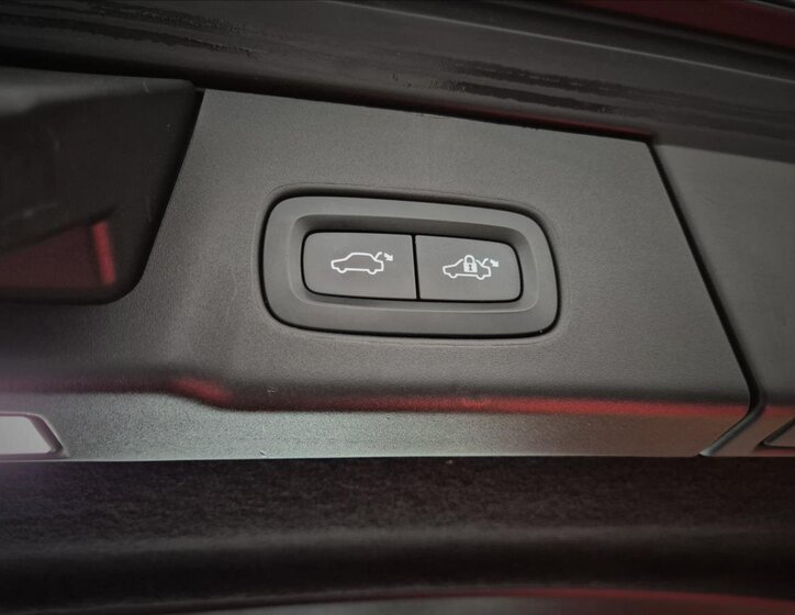 Volvo V90 Kombi 2,0 l 177 kw