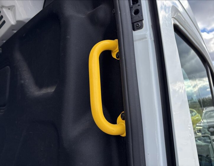 Ford Transit Skříň 2,0 l 77 kw