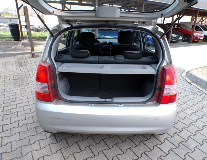 KIA Picanto Kombi 1,1 l 48 kw