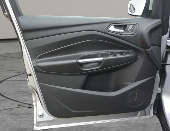 Ford Kuga SUV / Terénní 2,0 l 110 kw