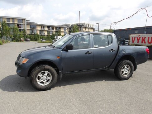 Mitsubishi L200 SUV / Terénní 2,5 l 100 kw
