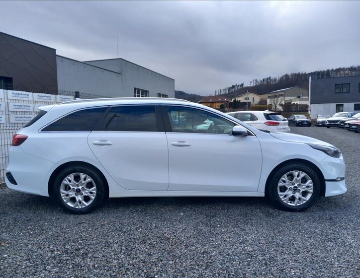 KIA Ceed Kombi 1,5 l 117 kw