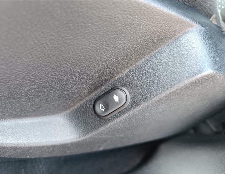 Ford S-MAX MPV 2,0 l 103 kw